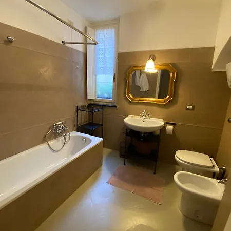 Apartment Tower House Acquario *