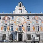 Tower House Acquario Genova